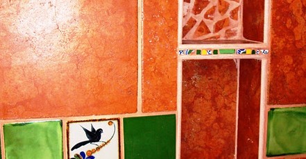 Unique Mexican design w/porcelin tiles